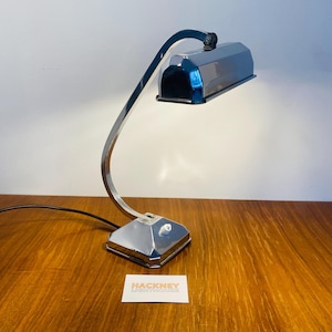 Elegant Small French Art Deco Bankers Lamp