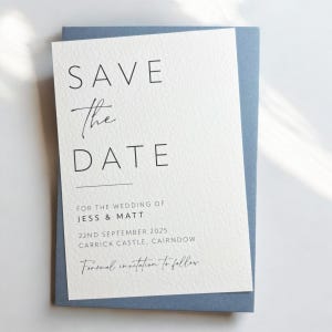 Moderne Save the Date Hochzeitseinladungen, minimalistisches Design, bunt, bedruckt im A6-Format mit Umschlägen