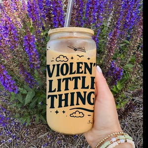 Vaso de vidrio Fourth Wing, taza con cita de Xaden, lata de vidrio para café helado, regalo para amantes de los libros, artículos para beber para lectores de fantasía, regalo para lectores de libros imagen 6