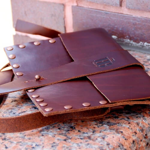 H.B Gabriella Italian Finfet Glaze Natural Leather shops Purse brown Color Made in U.S.A