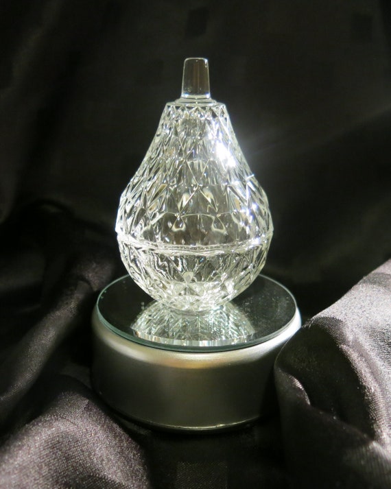 Lead Crystal Pear Shaped Trinket Box - Vintage - Glass Pear - Fruit Ornament - Great Gift