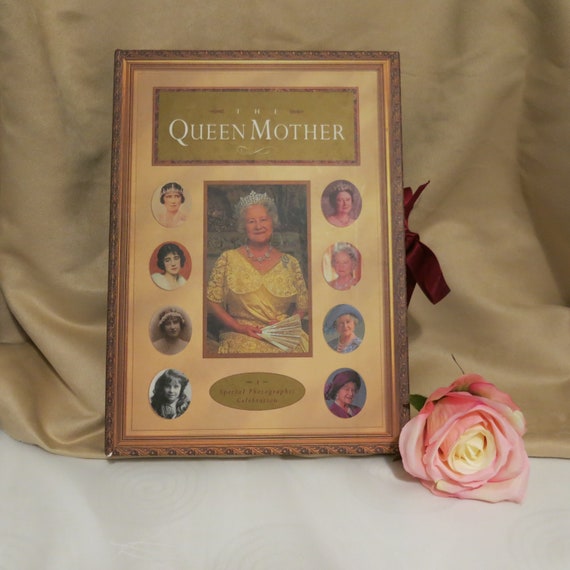 The Queen Mother - A Special Photographic Celebration - Hardback