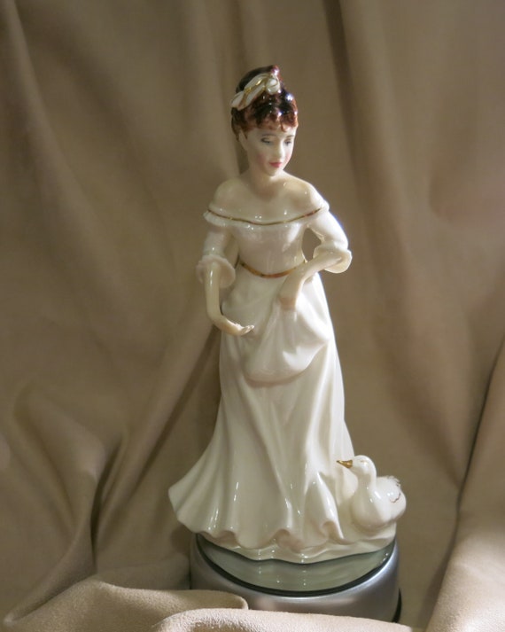 Royal Doulton - Country Girl (HN3856) - Collectible Ornament - 7 1/2 inches Tall - Wedding Gift/Anniversary Gift/ Gift for Her