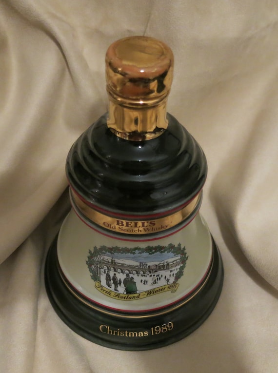 Vintage Bell Christmas 1989 Bell's Old Scotch Whisky Decanter Collectible Home Bar Decorative