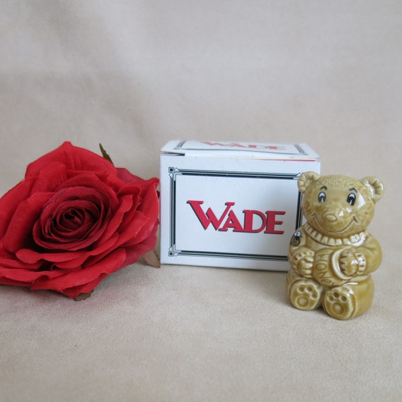 Vintage Wade Honey Bear Holding Honey Pot - Lovely Collectible Gift