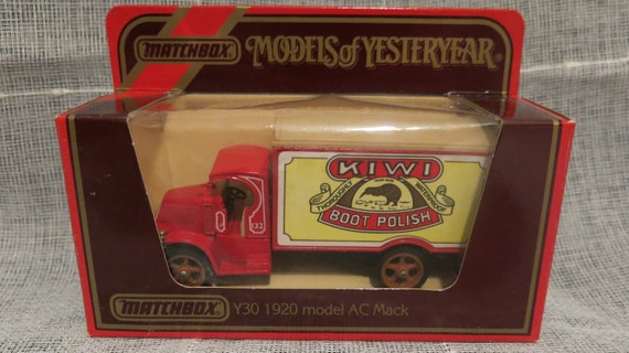 Matchbox Models of Yesteryear - Y30 1920 model AC Mack - Kiwi Boot Polish Vehicle