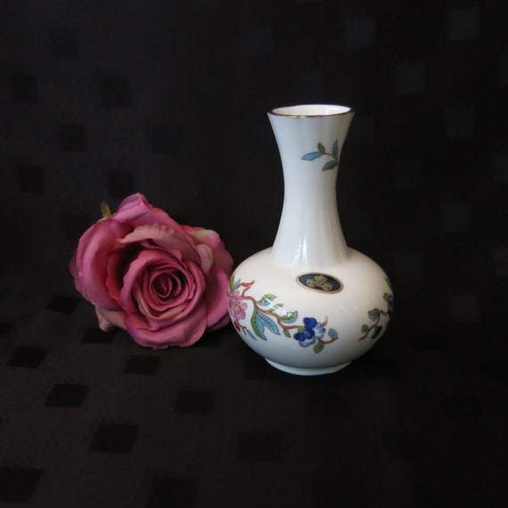 Vintage Aynsley Small Bud Vase - 13 cm Tall - Pembroke - Collectible - Lovely Gift