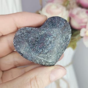 UV Reactive Kyanite with Ruby Heart Carving, Natural Crystal Heart, Fluorescent Healing Stone, Pocket Crystal Decor, Spiritual Gift