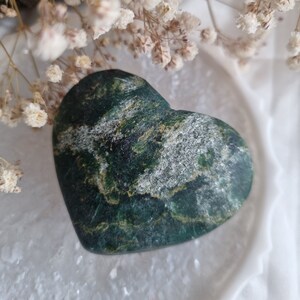 Exquisite Ocean Jasper Heart - Stunning Crystal Carving - Decorate with Elegance. Perfect Gift for Mineral Lovers - OJ 117g, 6.1cm