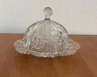Manteigueira redonda de vidro transparente com painéis vintage Thistle e tampa em forma de cúpula