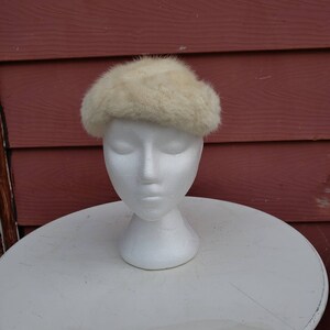 Vintage Womans Fur Hat, Off White White Polar Fox Fur Hat for Women – Winter Arctic Snow Hat  main image 3