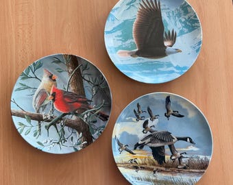 Vintage BIRD Decorative Collectable Plates