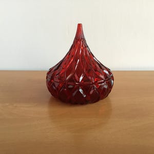 Vintage rote Glas Runde Candy Dish Shannon Crystal Hershey Trinket Dish