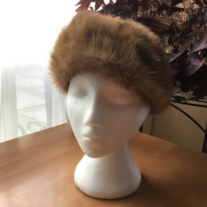 Vintage Lite Brown Beehive Mink Hat Vintage Light Brown Mink Fur Panels Dome Hat ~ 21 1/4 main image 2