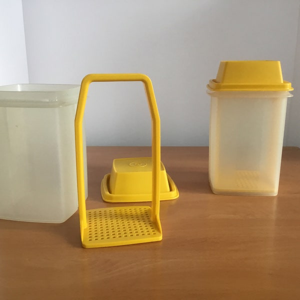 Vintage Tupperware Pickle Keeper Pick-A-Deli Olive Container