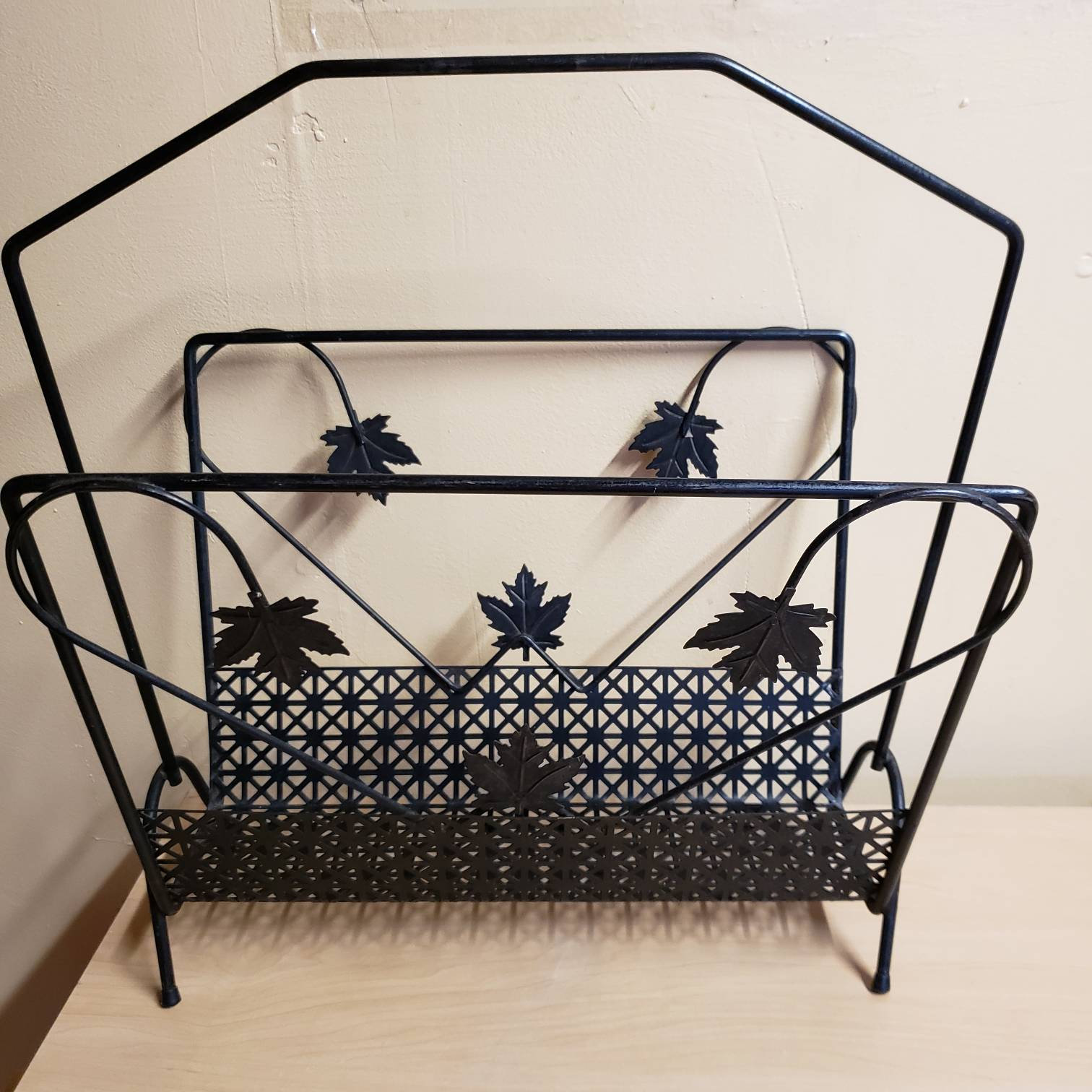 Vintage Magazine Rack Black Metal Wrought Iron With Handle Etsy vintage-magazine-rack-black-metal-wrought-iron-with-handle-etsy