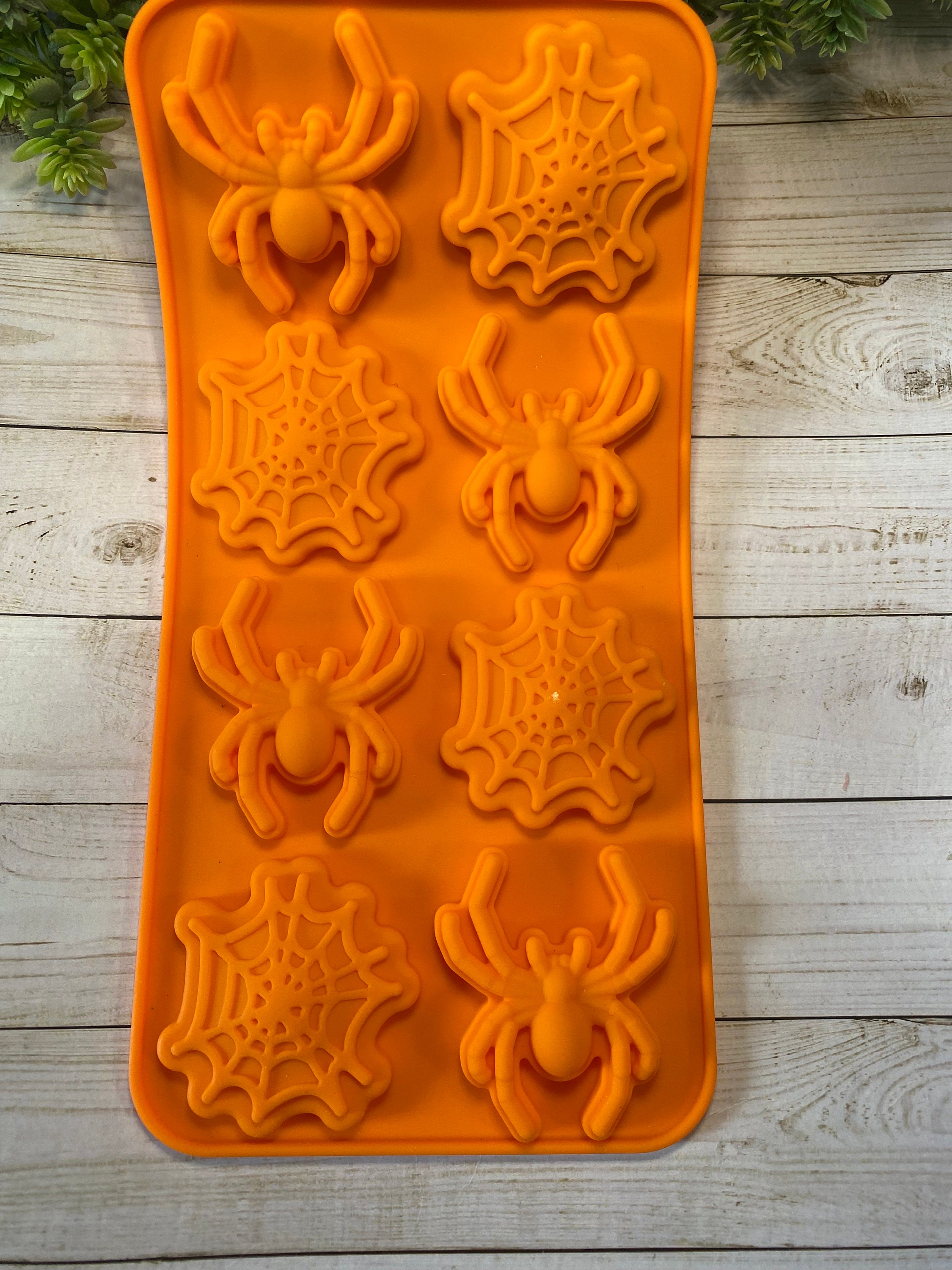 Wilton Halloween Spider Web Silicone Candy Mold, 10-Cavity