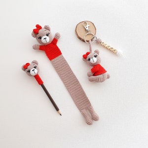 かぎ針編みのクマのしおり 、 かぎ針編みのクマのキーホルダー 、 ポルテクル 、 あみぐるみクマのキーホルダー 、 レゼツァイヒェン 、 ハーケルン レゼツァイヒェン 、 ペンシルトッパー