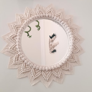 Mirror / Mandala Mirror Macrame / Macrame Mirror / Bohemian Mirror / Wall Hanging Mirror