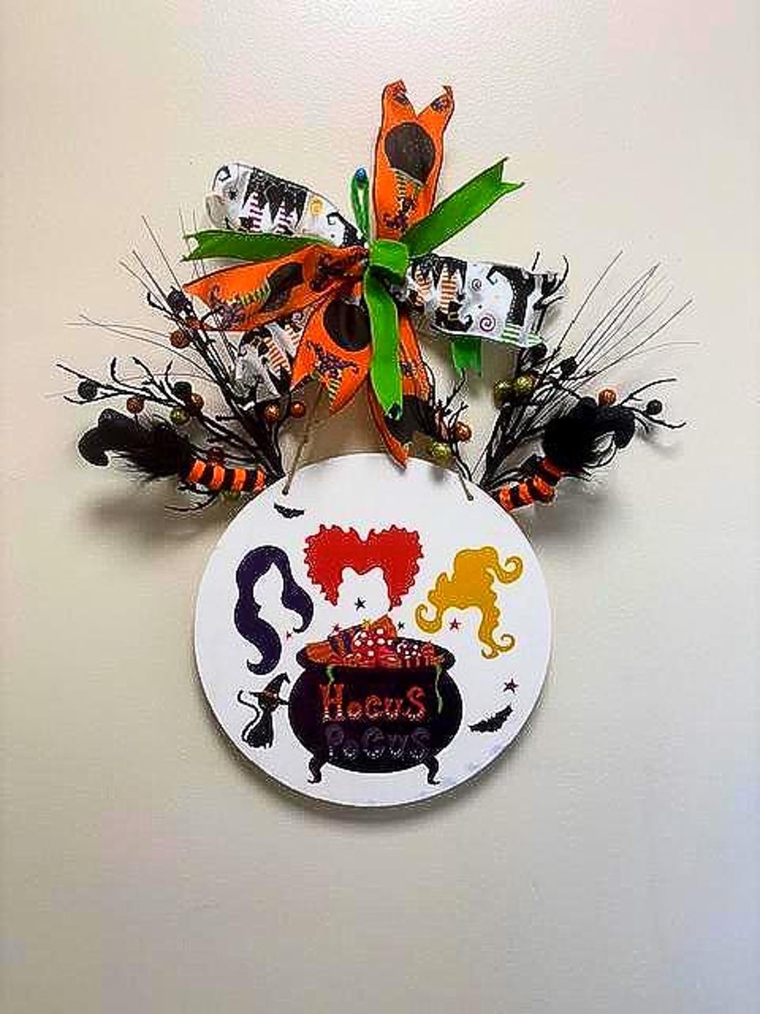 A Hocus Pocus Door Hanger, Halloween Hocus Pocus Front Door Design ...