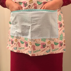Cocina temática, reversible, medio pinny rosa