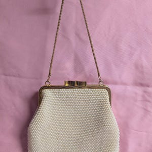 Vintage Artel Montreal White Beaded Evening Bag – 1950s Bridal Purse – Mid Century Kiss Lock Handbag – Wedding Clutch for Bride, Bridesmaid