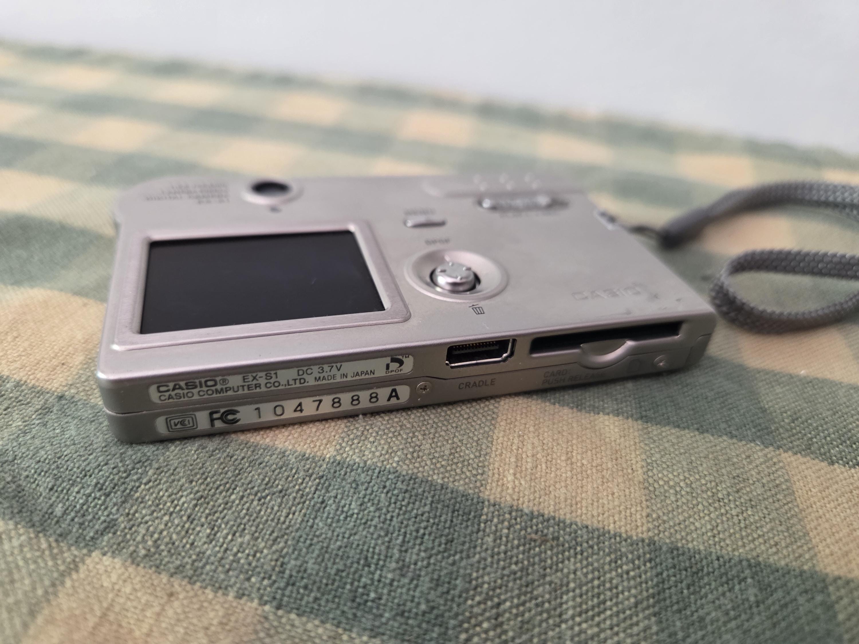 Casio Exilim EX S1 Wearable Card Camera Working Y2K Digital Camera