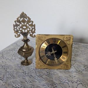 Horloge de bureau vintage Seth Thomas en laiton - Horloge de cheminée à chiffres romains du milieu du siècle - Pièce d&#39;horlogerie fonctionnelle