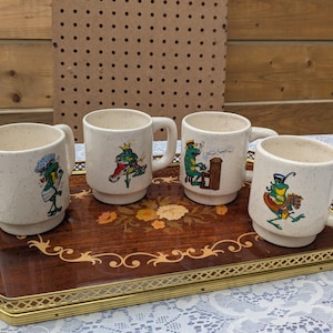Vintage Frog Mug Set (4) – B. Collicutt ’92 – Speckled Stoneware Coffee Cups – Retro Frog Lover Gift Bundle – 1990s Cottagecore Kitchen Deco