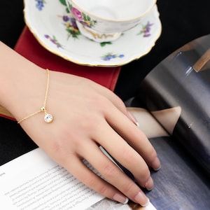 Bracelet diamant avec pierre de naissance d'avril, cristal bohème transparent, chaîne réglable en plaqué or ou argent, anniversaire, cadeau pour maman avec carte d'histoire gratuite