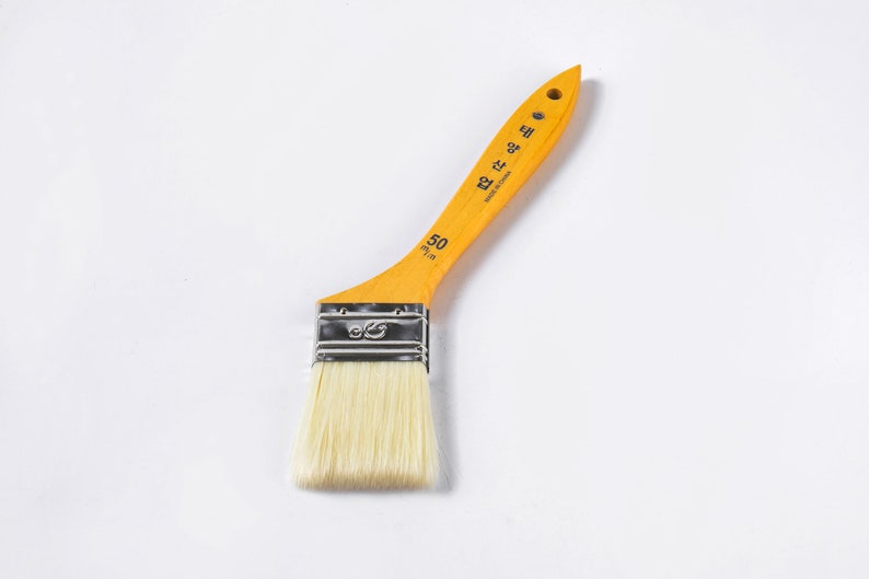 Flat and angular types Paint Brush. Oil Stain Paint, Acrylic Paint, Wooden Handle, Paint my own imagem 3