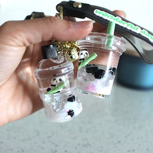 Kawaii Panda Boba Milk Tea, Bubble Tea Liquid KeyChain, Cute Pearl Milk Tea Floating Liquid Keychain Pendant Keyring Key Charm Fidget Shaker