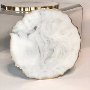 White Marble Stone-like and Gold Agate Coasters (Can be Personalized) - Perfect for Barware or Decor (Set of 2)