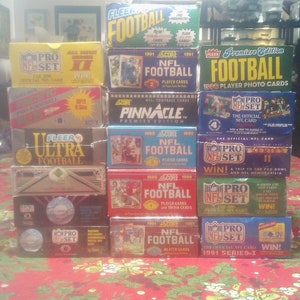 Enorm groot lot van 55 ongeopende oude vintage NFL-voetbalsportruilkaarten in 4 waxverpakkingen NIEUW