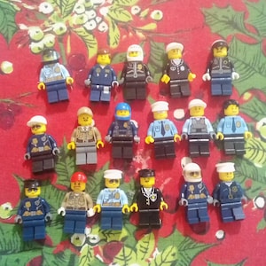 Lego Police Cop Minifigure Lot OF 5 100% Lego Figures Excellent Condition USED