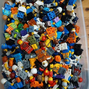LEGO Bulk Minifigure Lot of 10 100% Genuine Lego Figures Excellent Condition USED