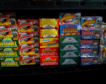 Huge Bulk Lot of 100 Unopened Old Vintage MLB Baseball Sports Trading Cards in 7 Wax Packs NEW