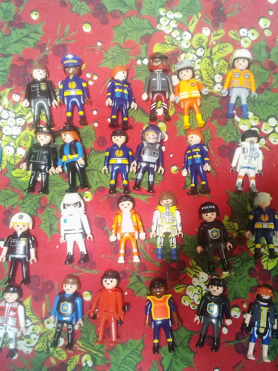 PLAYMOBIL LOT 34 Personnages Thèmes Divers EUR 5,00 - PicClick FR - Foto 9
