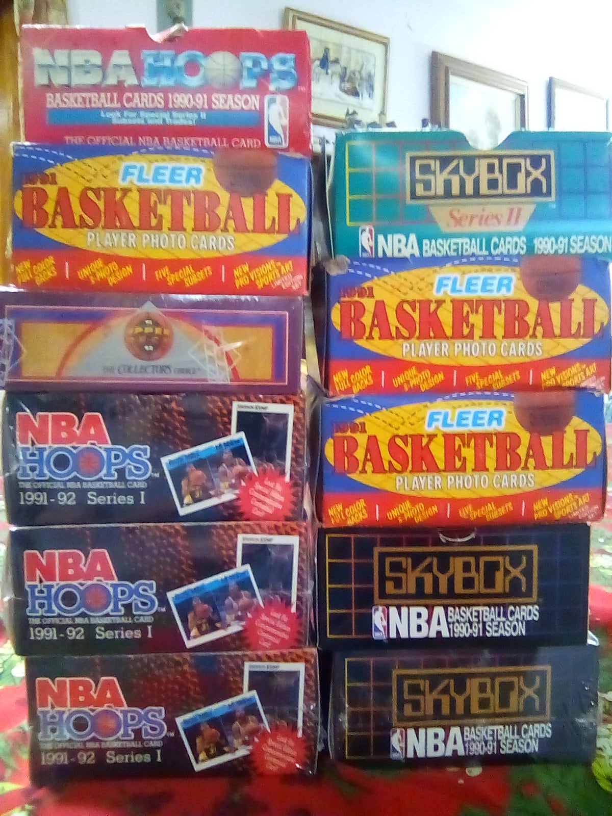 Huge Bulk Lot of 100 Unopened Old Vintage NBA Basketball Sports Trading Cards in 7 Wax Packs NEW