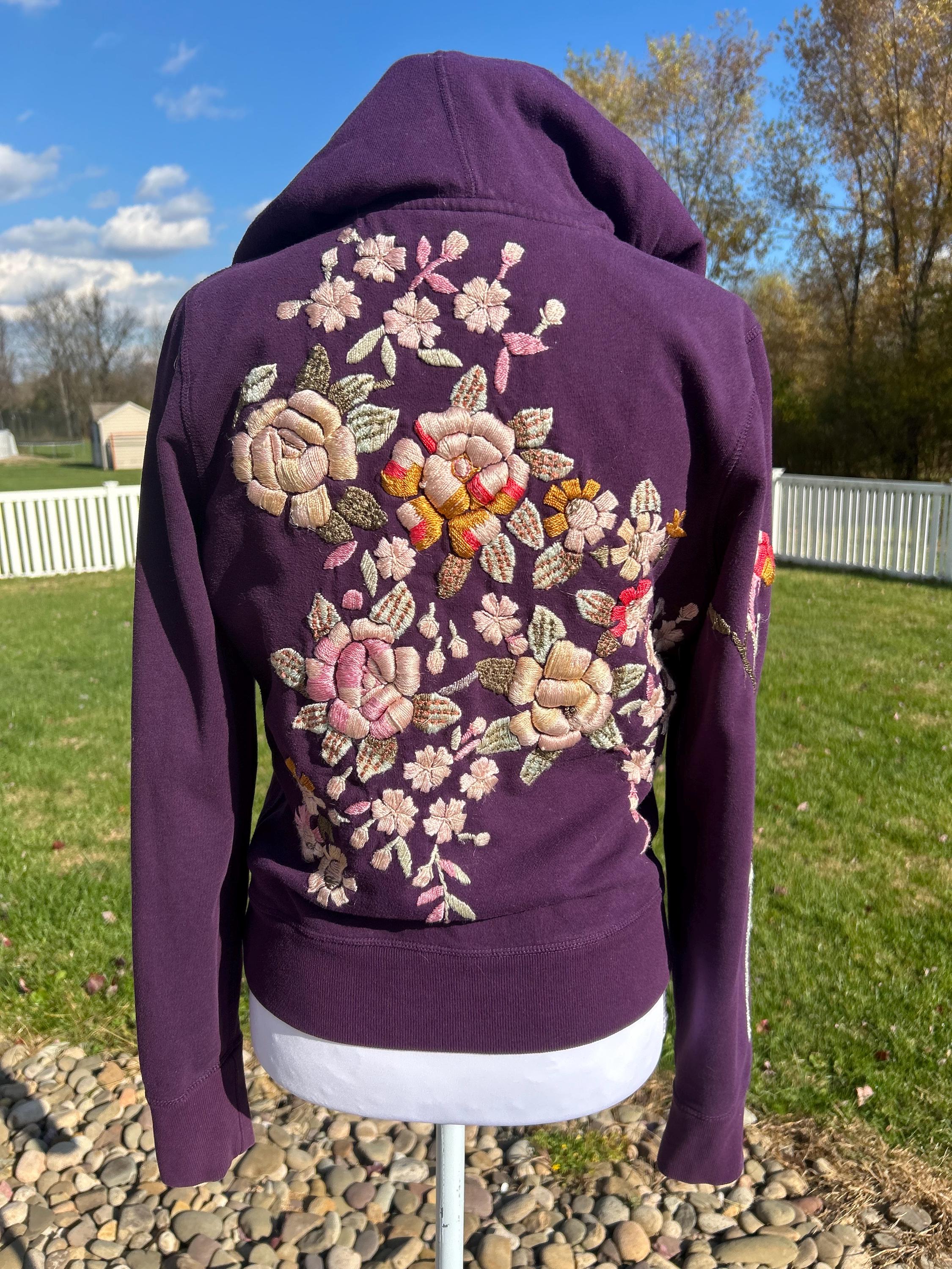 Lucky Brand Women's Fleece Pullover Sweater – Floral Design, Cozy Long Sleeve, Scoop Neck