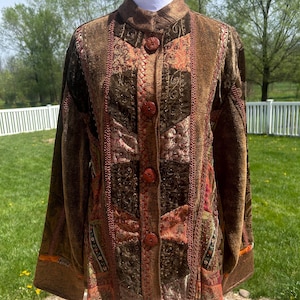 Vintage Y2K brown Earthtone tapestry woven patchwork embellished boho whimsygoth jacket Medium