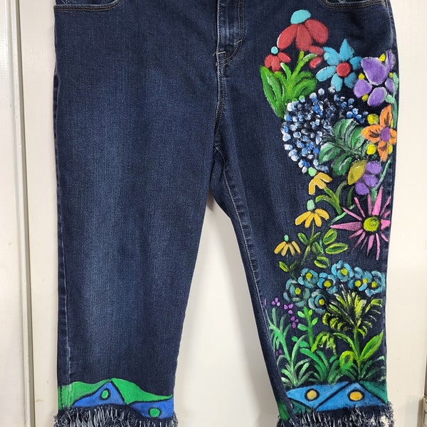 custom painted denim capris 14P w flowers and fringed hem one of a kind boho hippie original design upcycled Style & Co. inv429