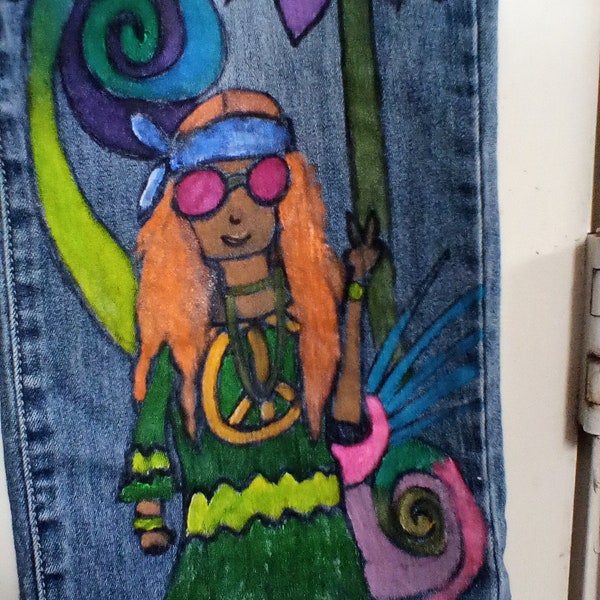 painted denim capris custom designed hippie chick w flowers..peace sign..cotton poly spandex blend sz16 inv412