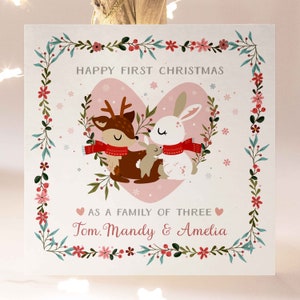 Personalisierte erste Weihnachtskarte als dreiköpfige Familie, erste Weihnachtskarte mit rosa Herz, erste Weihnachtskarte mit Rentier und Kaninchen