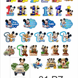 Op de afbeelding: Een verzameling Mickey Mouse-thema verjaardagsdecoraties. De ontwerpen omvatten het nummer één, Mickey Mouse en diverse gepersonaliseerde naamlabels. Het kleurenpalet omvat rood, blauw, geel en wit. De tekst "31 PZ" is ook zichtbaar.