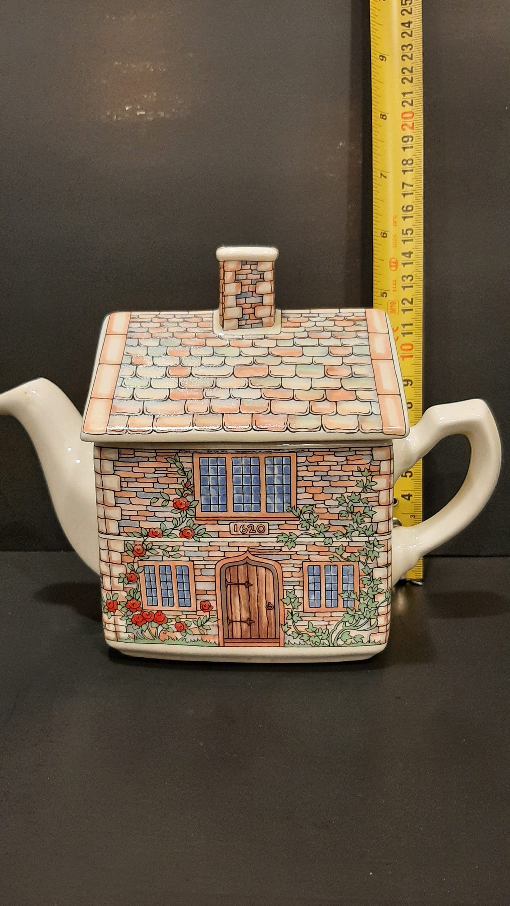 Vintage Sadler English Country Houses Collection Line Porcelain Teapot