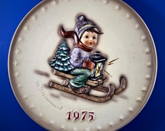 1975 Goebel Hummel Annual Plate “Ride into Christmas”