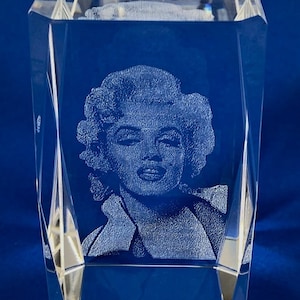 Laser Etched Crystal Marilyn Monroe Sculpture Paperweight