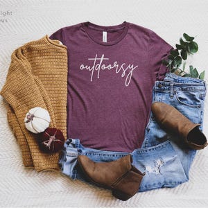 Outdoorsy Shirt, outdoorsy T-Shirt, outdoorsy Tank, Cute Gifts for Introverts, Cute Gifts for Introverts, Introvert, Homebody Shirt afbeelding 2
