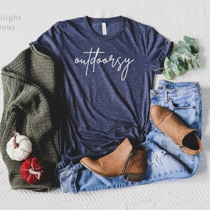 Outdoorsy Shirt, outdoorsy T-Shirt, outdoorsy Tank, Cute Gifts for Introverts, Cute Gifts for Introverts, Introvert, Homebody Shirt afbeelding 3